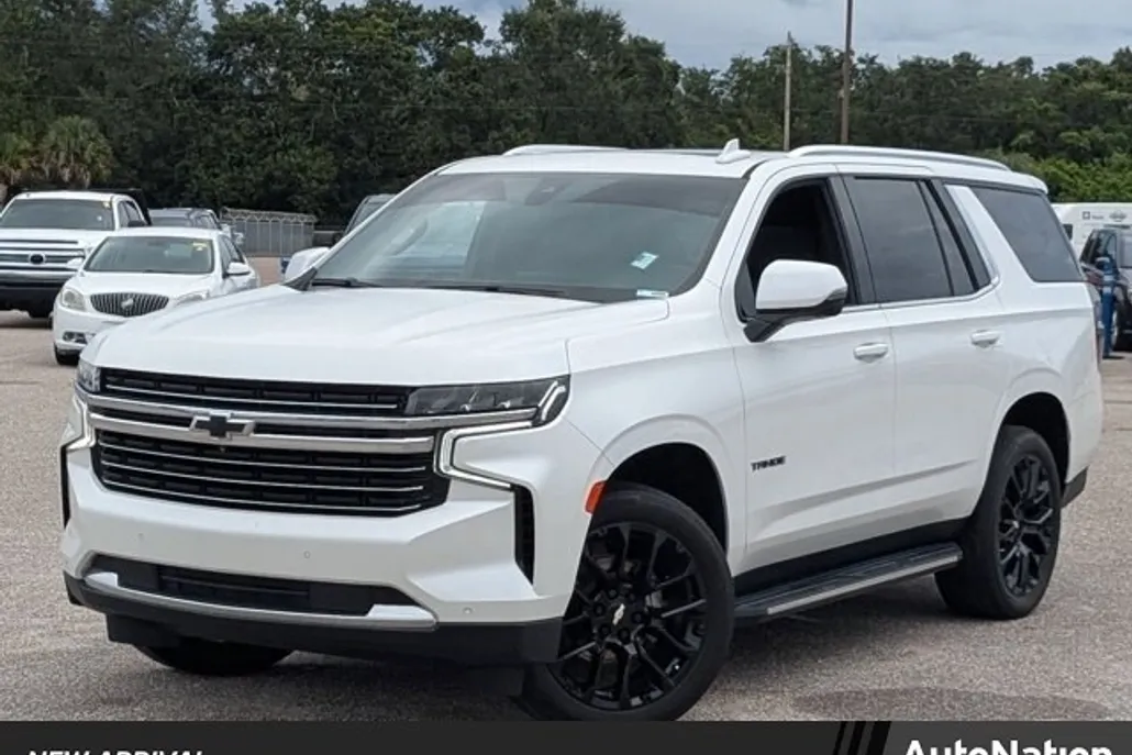 2022 Chevrolet Tahoe LT photo 1