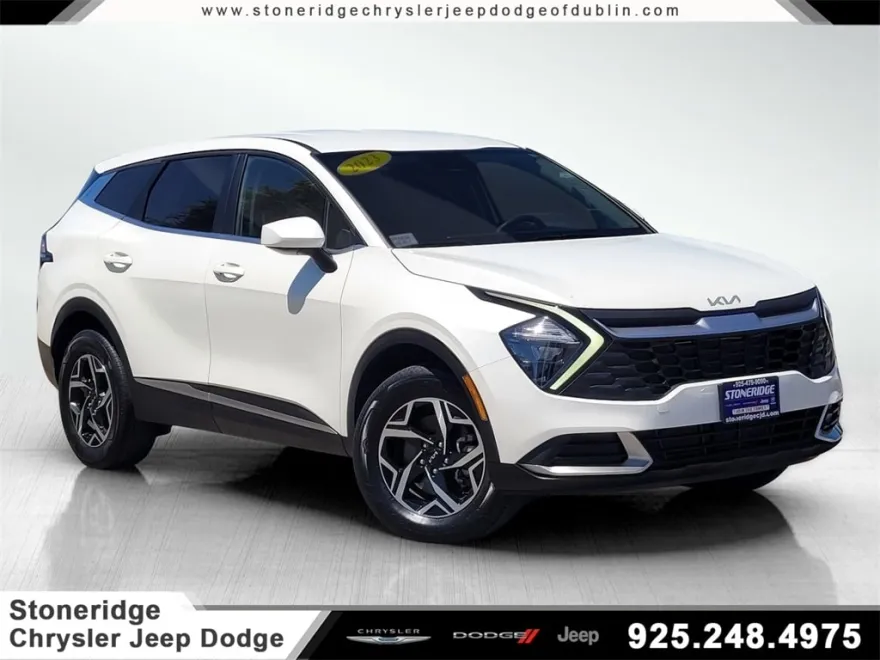 2023 Kia Sportage LX photo 1