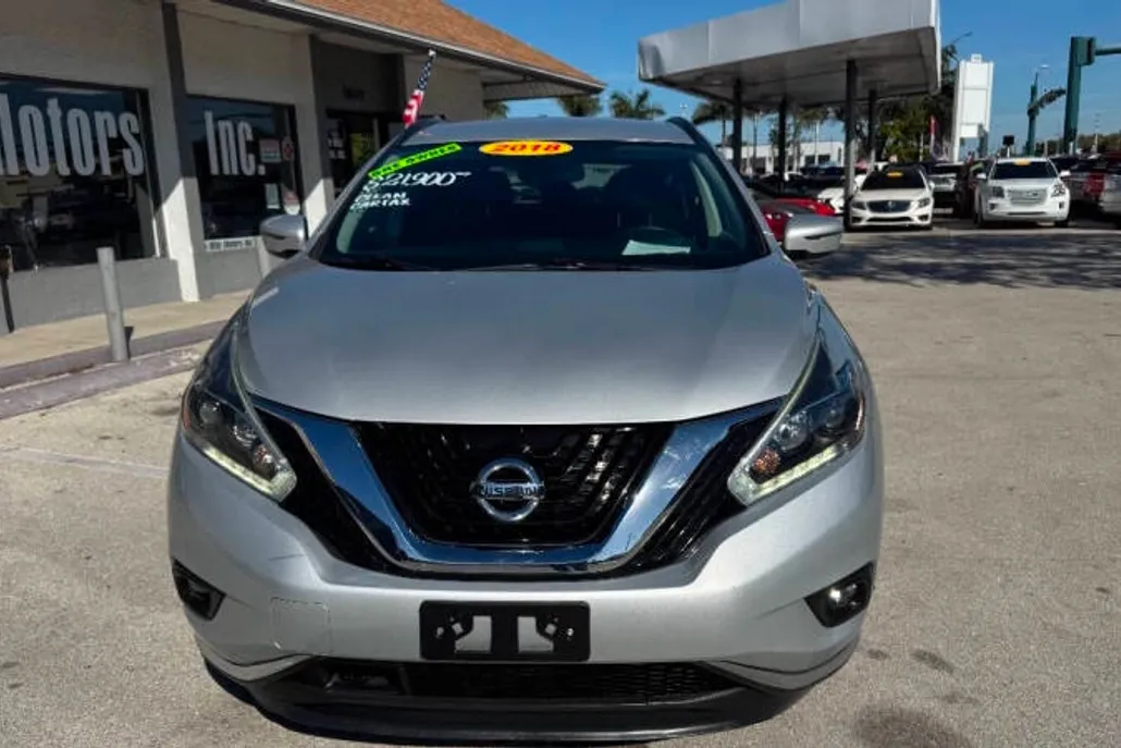2018 Nissan Murano SV photo 1