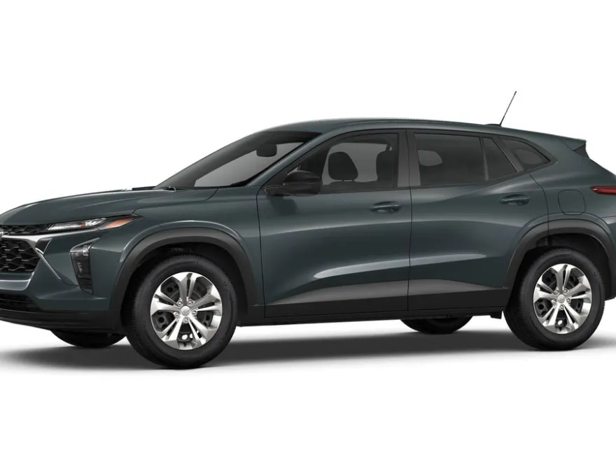 2025 Chevrolet Trax LS photo 1