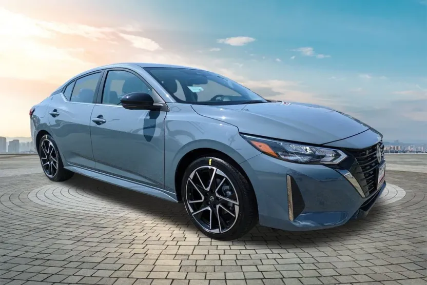 2025 Nissan Sentra SR photo 1