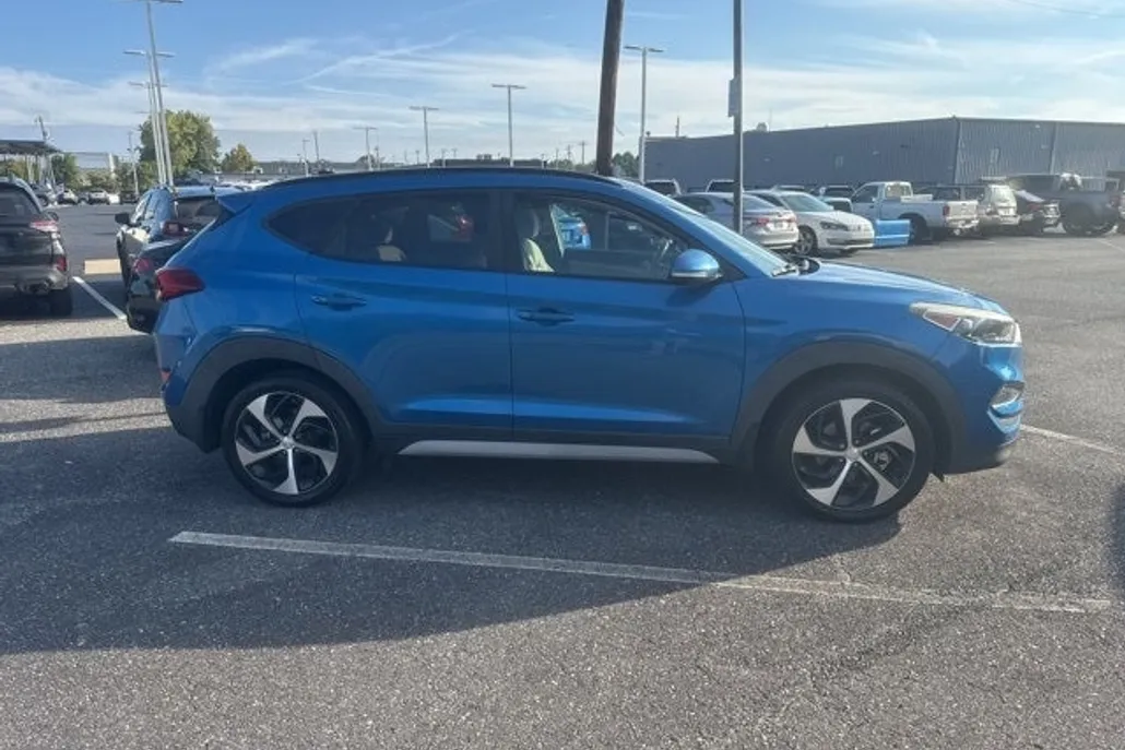 2018 Hyundai Tucson Value photo 1