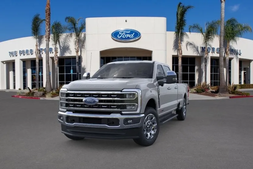 2025 Ford F-350 Lariat photo 1