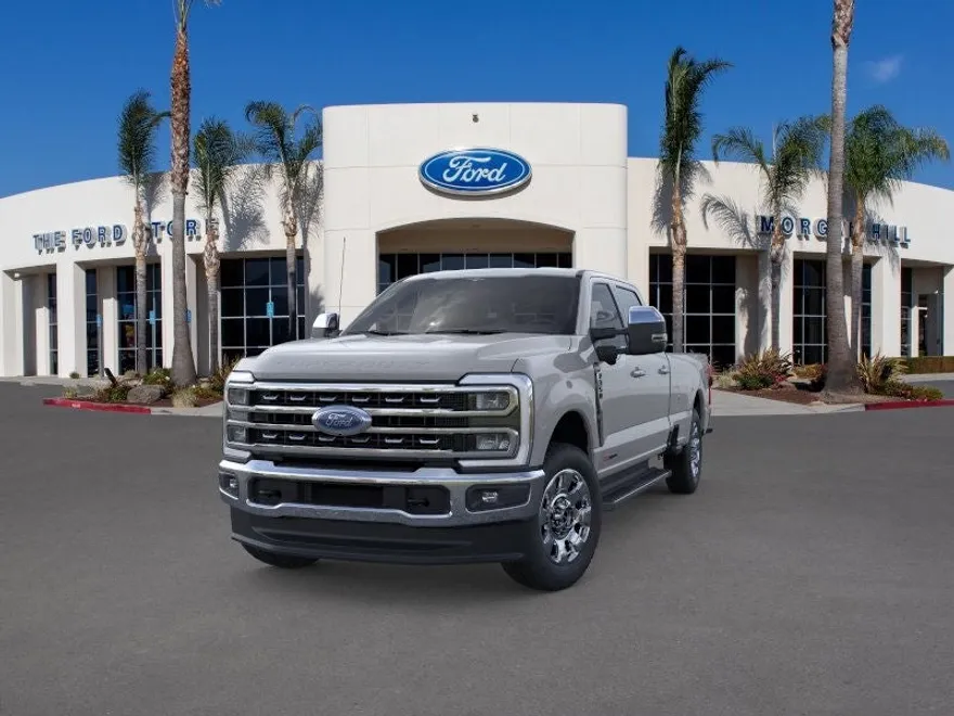 2025 Ford F-350 Lariat photo 1