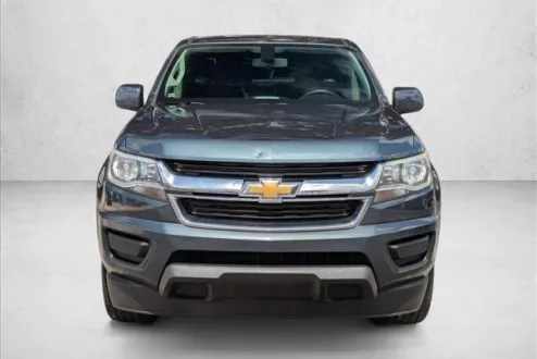2019 Chevrolet Colorado LT photo 2