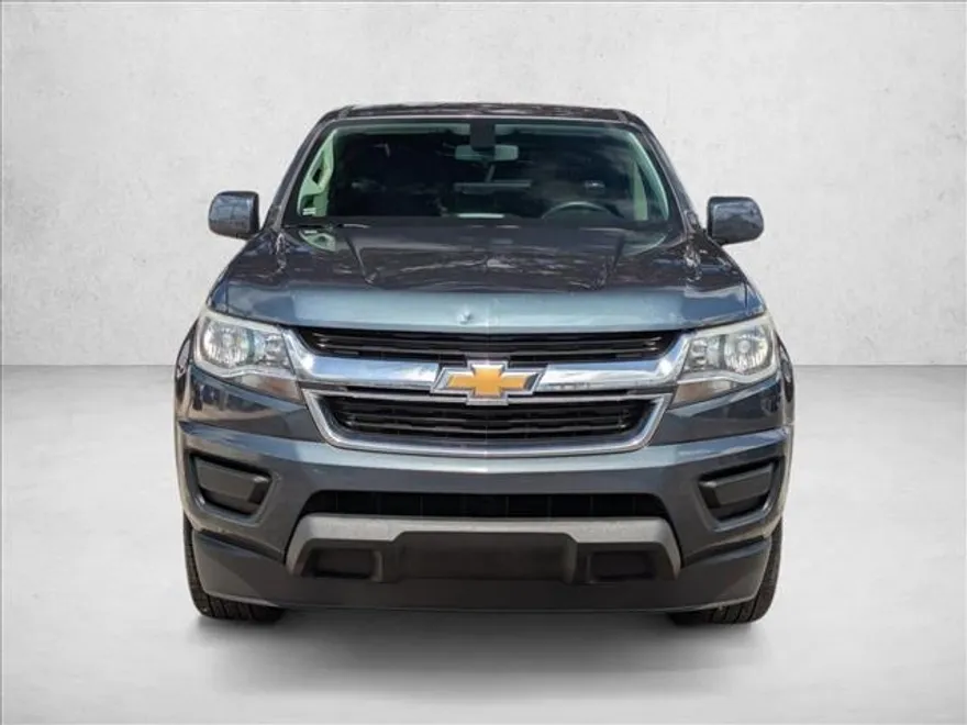 2019 Chevrolet Colorado LT photo 2