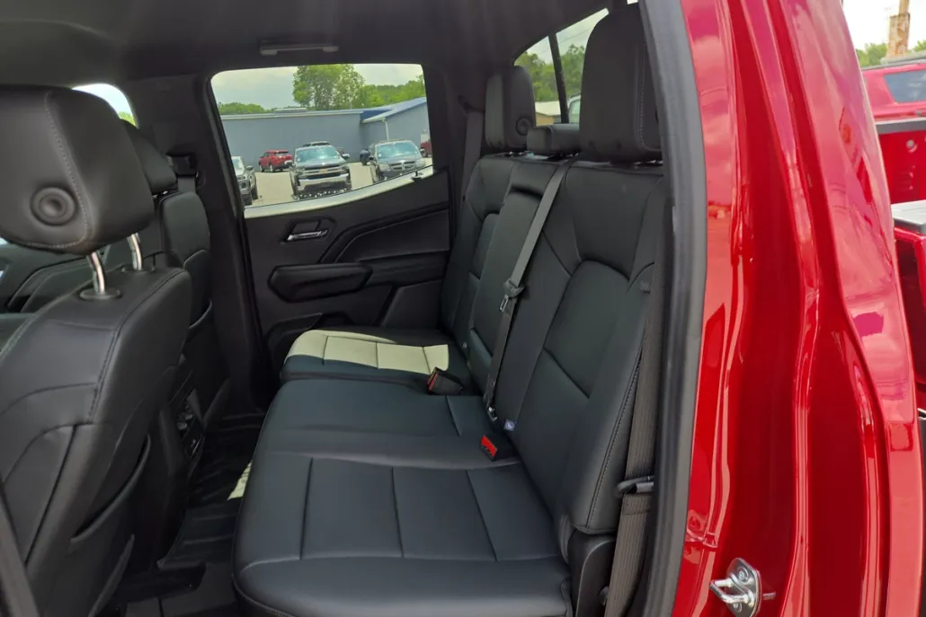 2025 Chevrolet Colorado Work Truck LT photo 1