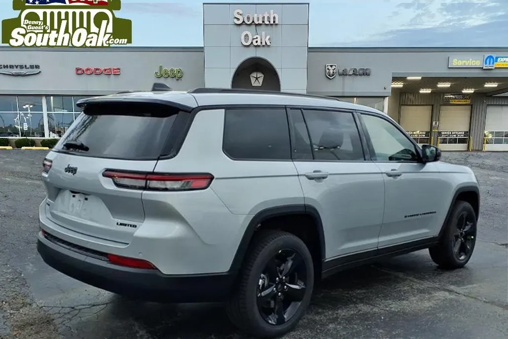 2025 Jeep Grand Cherokee Limited photo 1
