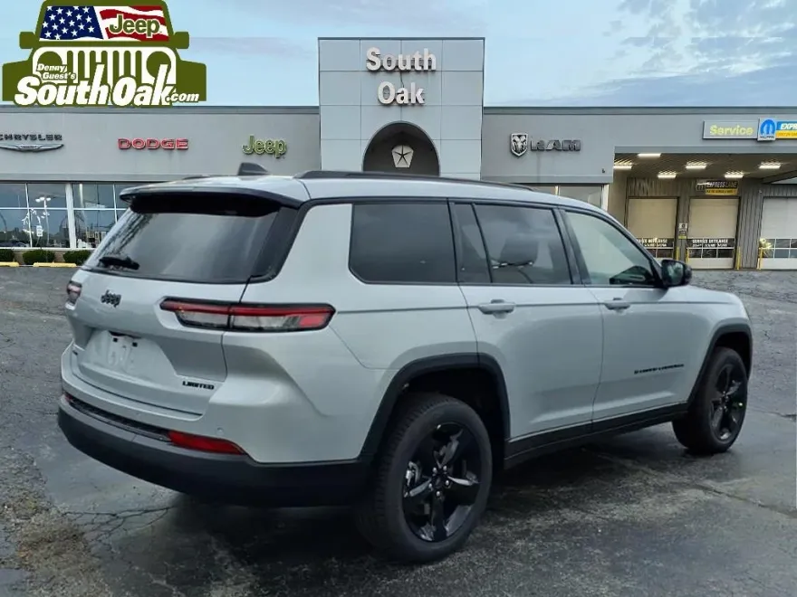 2025 Jeep Grand Cherokee Limited photo 1