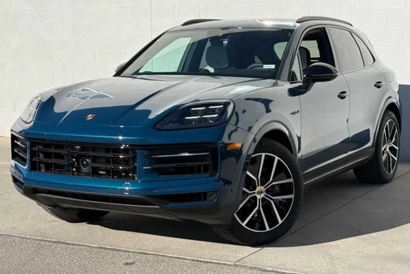2026 Porsche Cayenne E-Hybrid Base photo 1