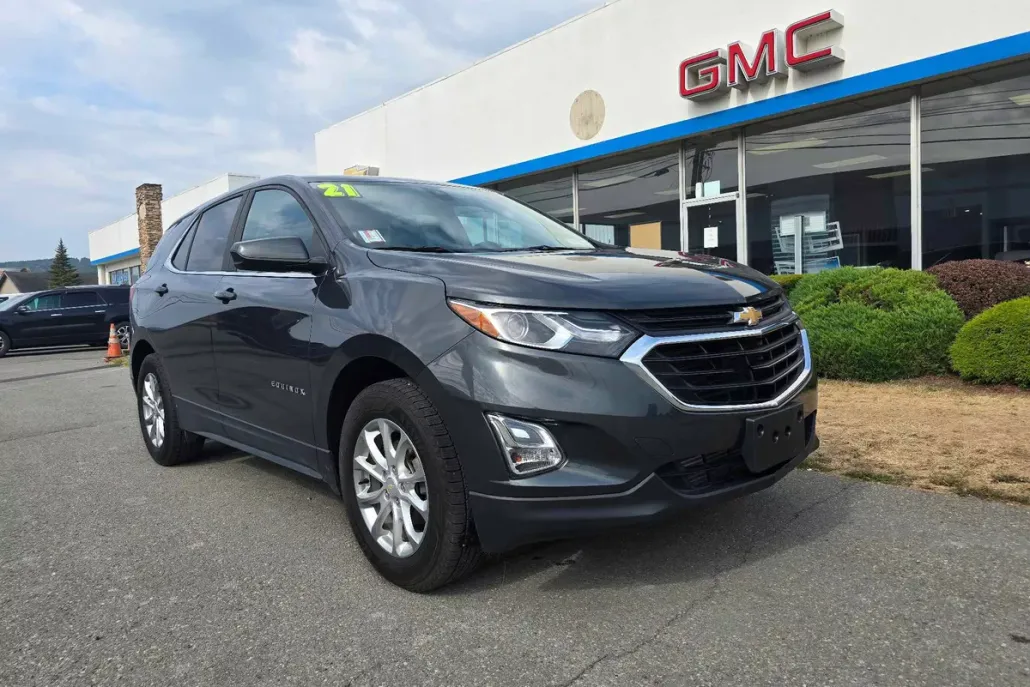 2021 Chevrolet Equinox LT photo 1