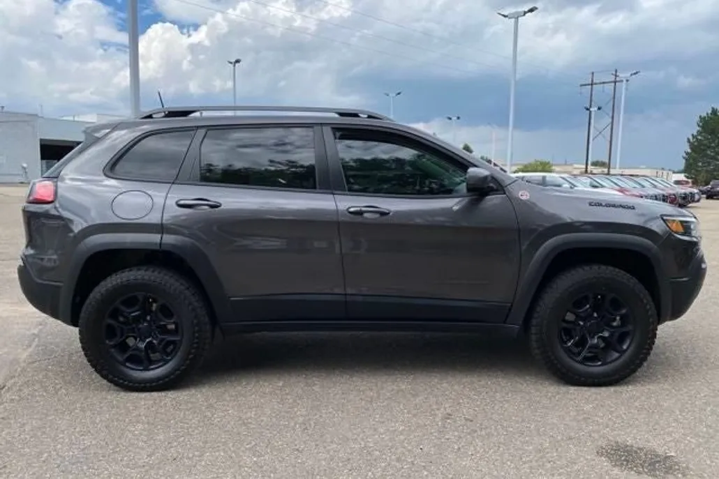 2020 Jeep Cherokee Trailhawk photo 1