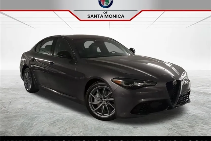2025 Alfa Romeo Giulia Base photo 1