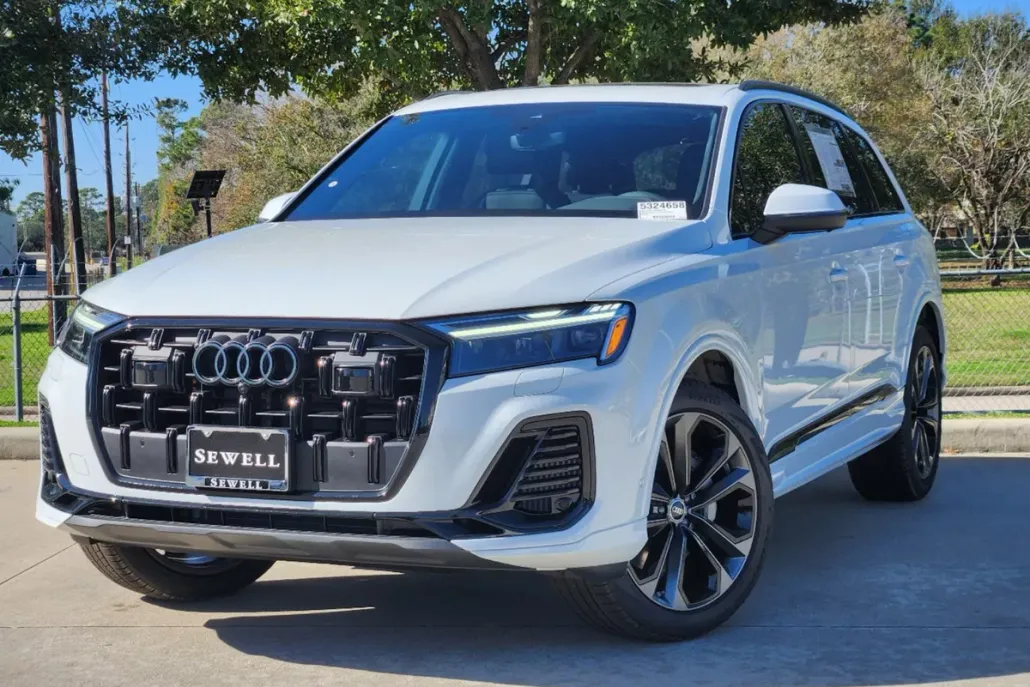 2025 Audi Q7 55 Premium photo 1