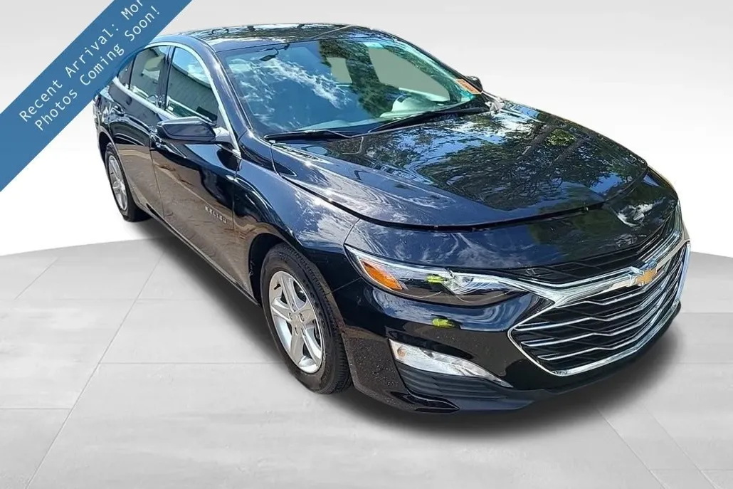 2024 Chevrolet Malibu 1LT photo 1