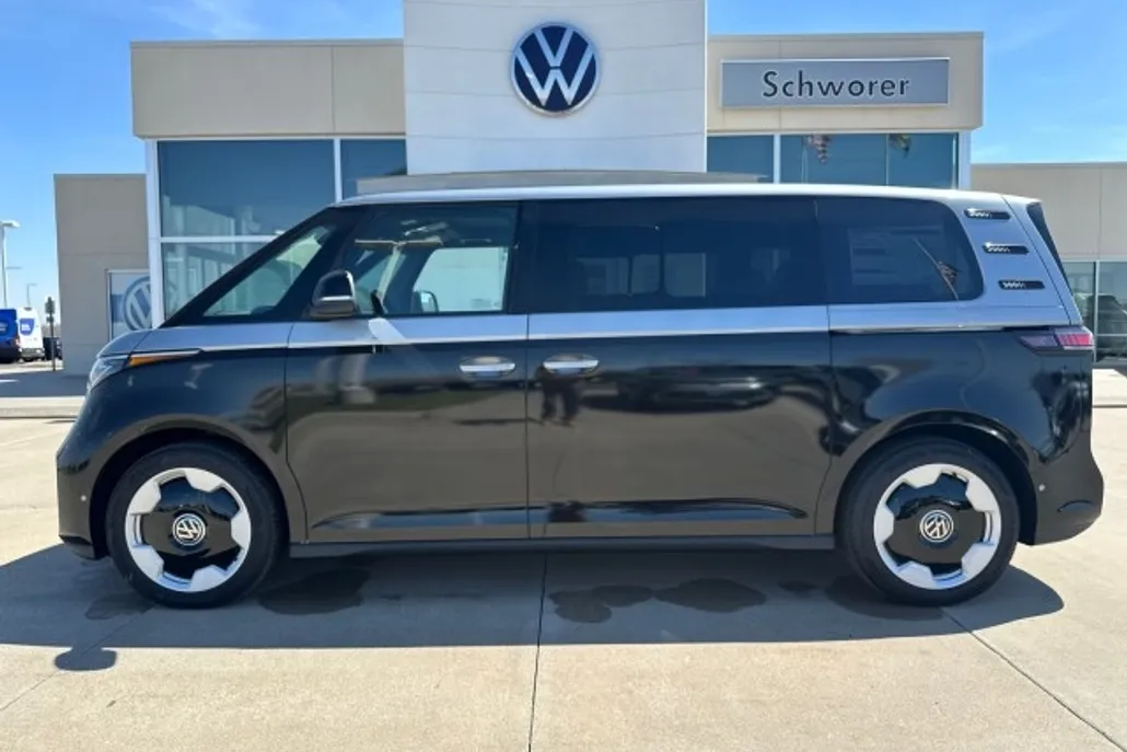 2025 Volkswagen ID. Buzz Pro S photo 1