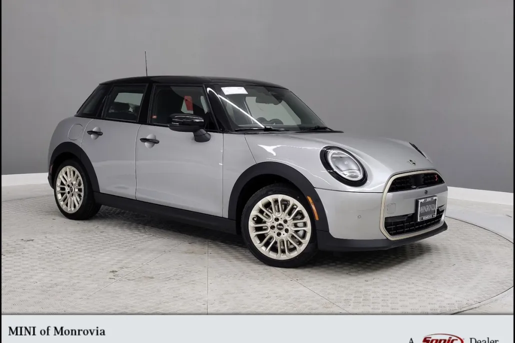 2025 Mini Cooper S Iconic photo 1
