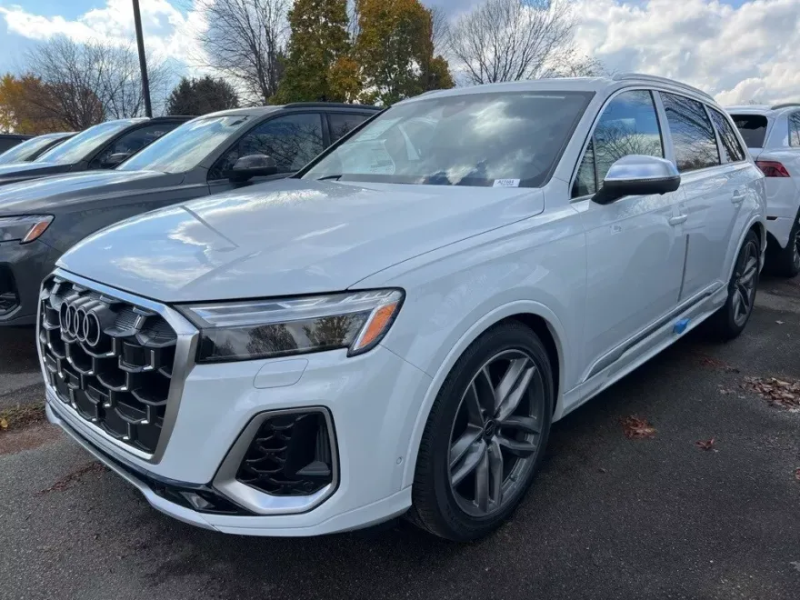 2025 Audi SQ7 Premium Plus photo 1