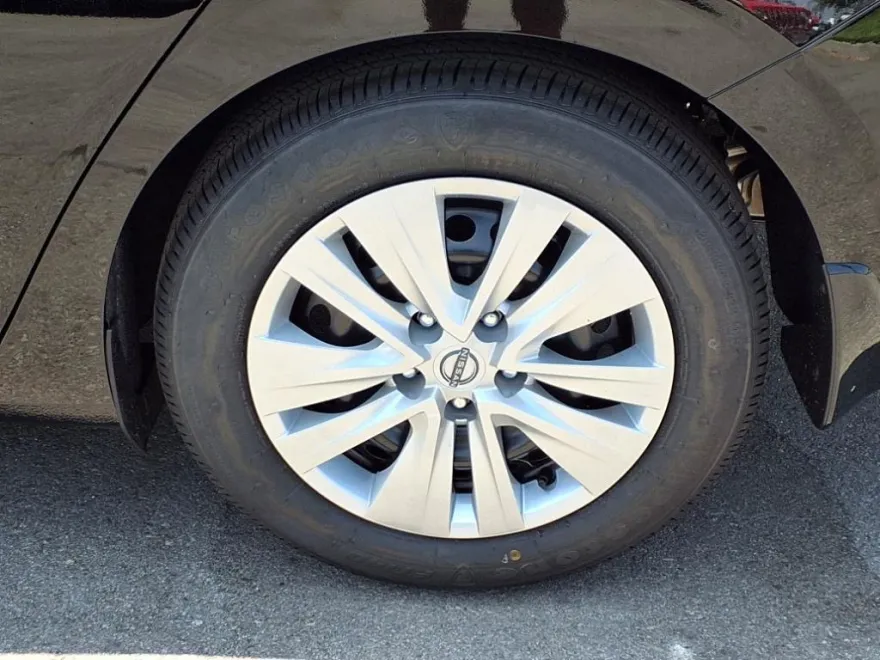 2025 Nissan Sentra S photo 1