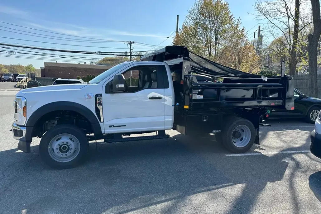 2024 Ford F-550 XL photo 1