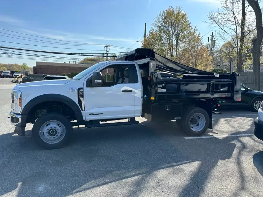 2024 Ford F-550 XL photo 1
