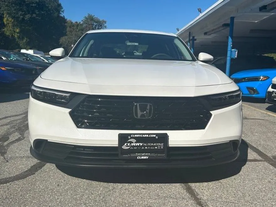 2023 Honda Accord LX photo 1