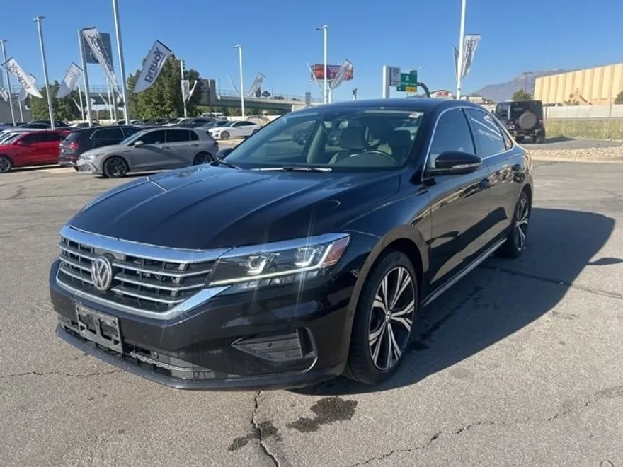 2020 Volkswagen Passat 2.0T SEL photo 1
