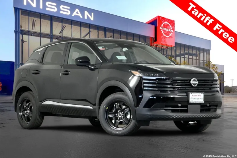 2025 Nissan Kicks SV photo 1