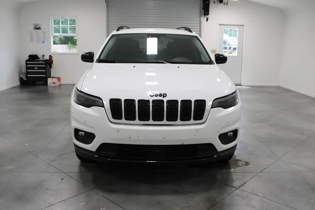2023 Jeep Cherokee Altitude photo 1