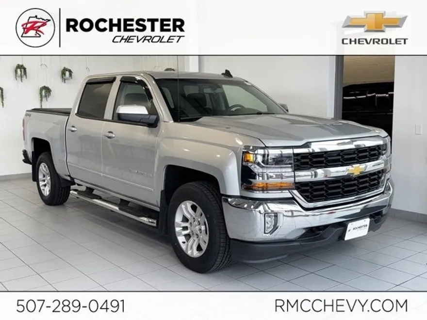 2018 Chevrolet Silverado 1500 LT photo 1
