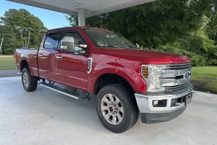 2019 Ford F-250 Lariat photo 1