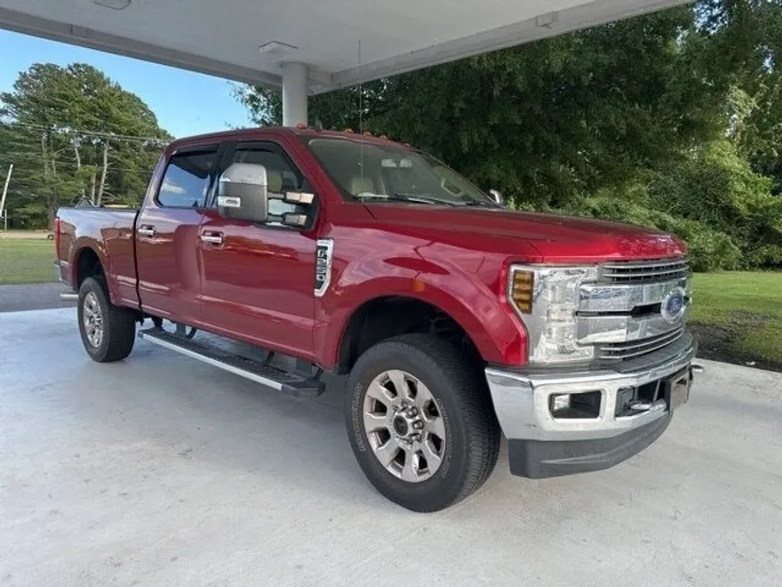 2019 Ford F-250 Lariat photo 1