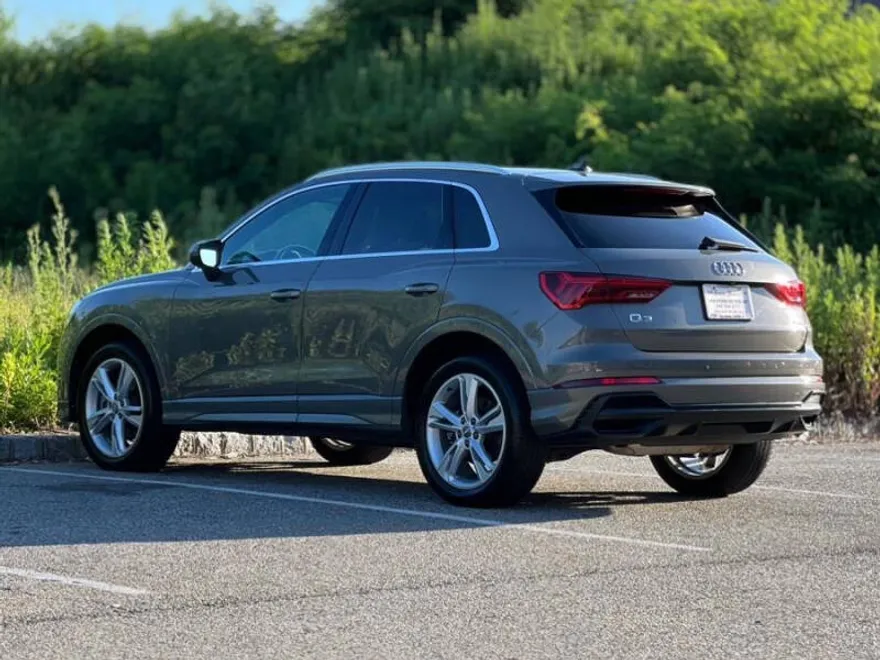 2019 Audi Q3 S line Premium Plus 45 TFSI photo 1