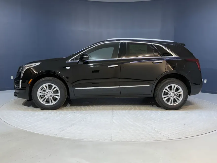 2025 Cadillac XT5 Luxury photo 1