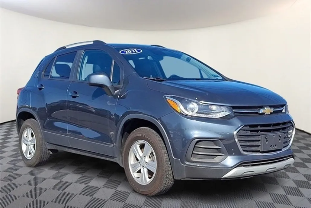 2021 Chevrolet Trax LT photo 1