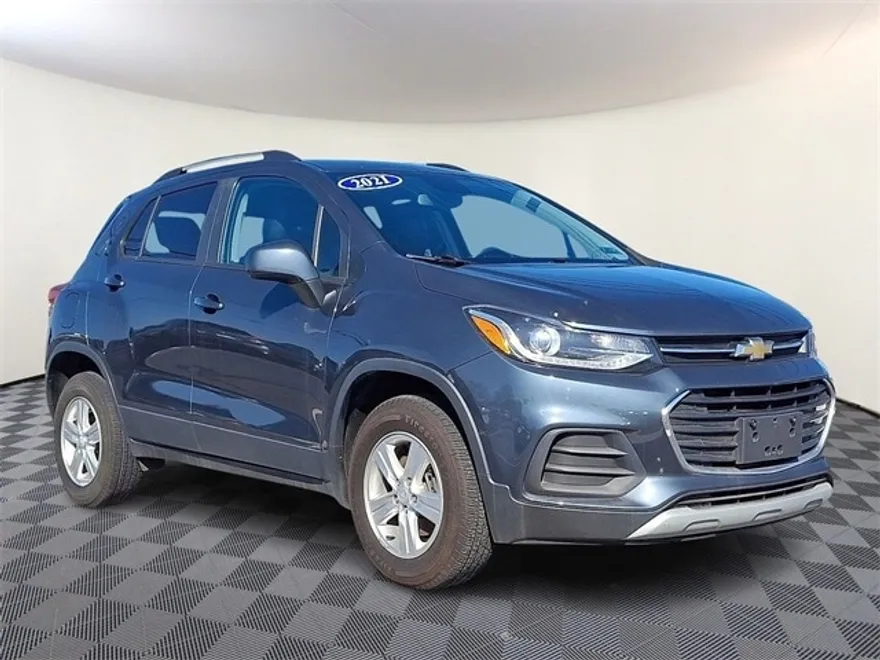 2021 Chevrolet Trax LT photo 1