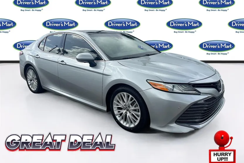 2018 Toyota Camry SE XLE photo 1