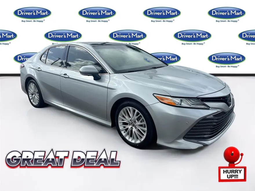 2018 Toyota Camry SE XLE photo 1