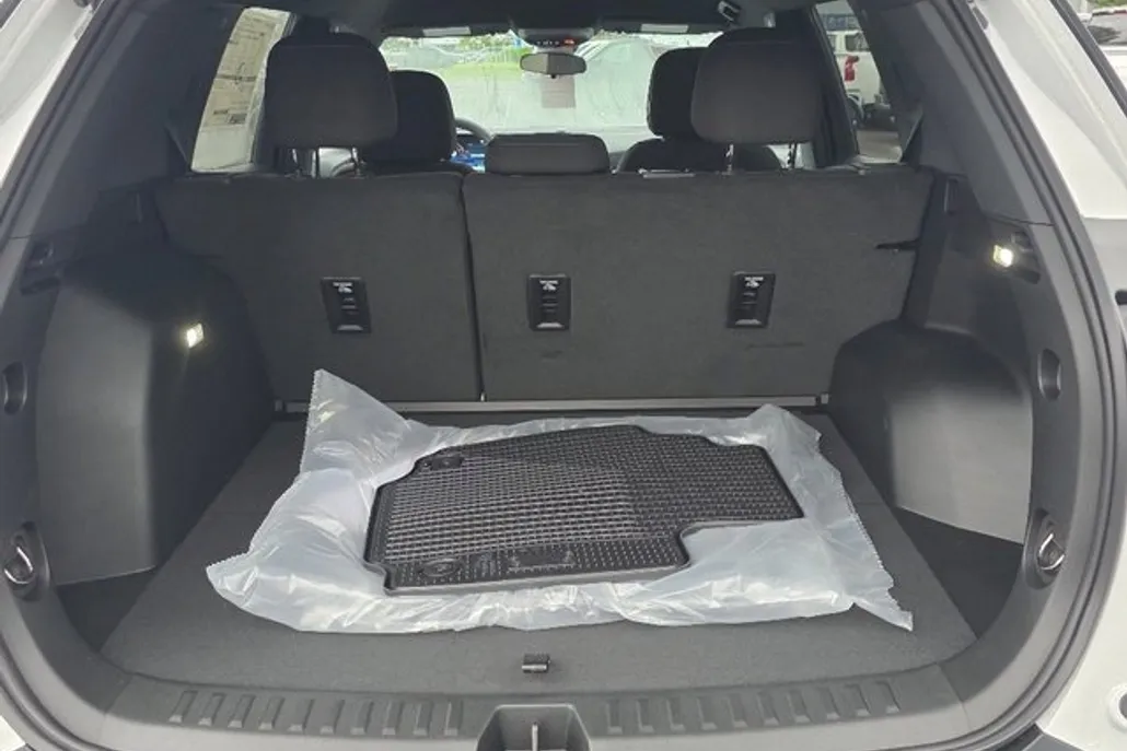 2026 Chevrolet Equinox LT photo 1
