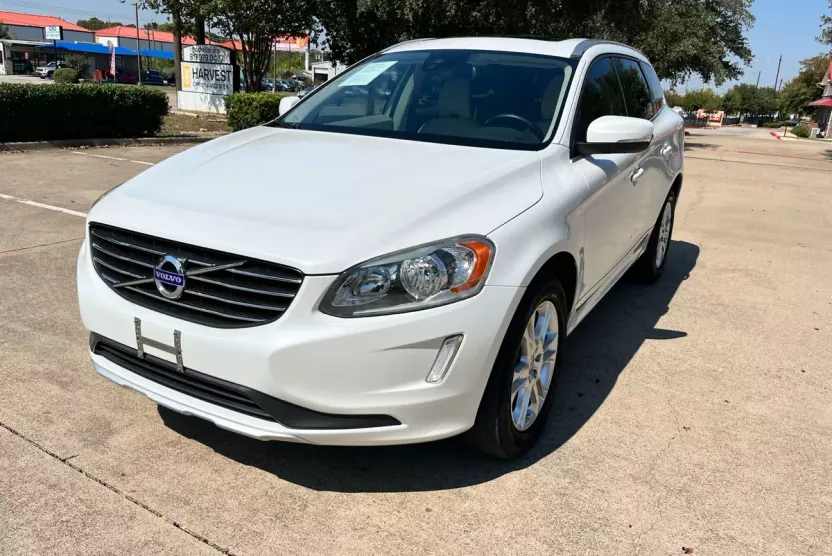 2015 Volvo XC60 T5 Drive-E Premier Plus photo 1