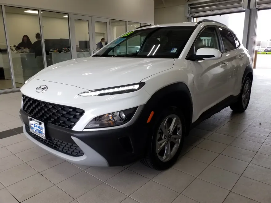 2023 Hyundai Kona SEL photo 1