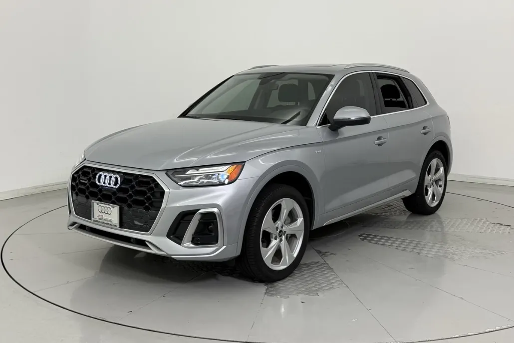 2025 Audi Q5 S line Premium Plus photo 1