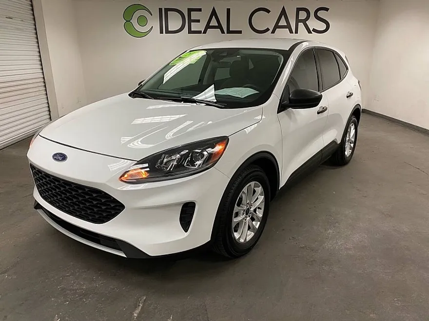 2022 Ford Escape S photo 1