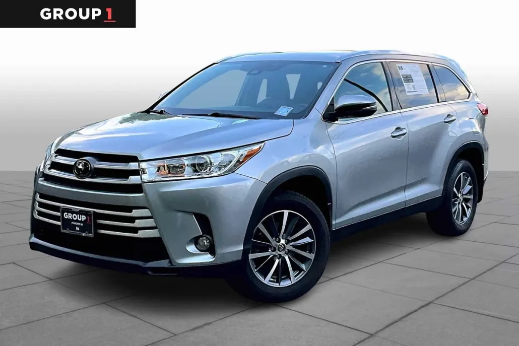 2019 Toyota Highlander XLE photo 1