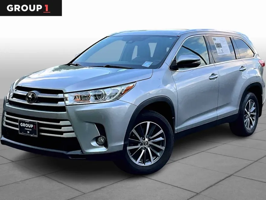 2019 Toyota Highlander XLE photo 1