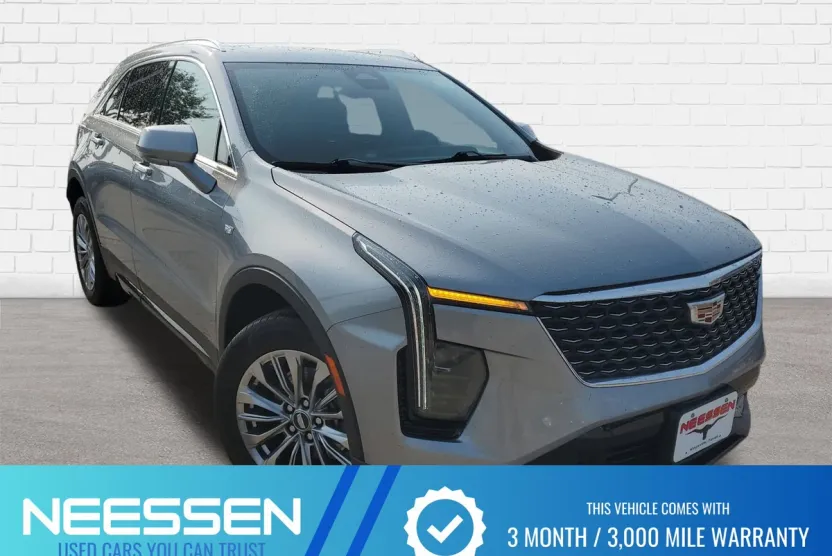 2024 Cadillac XT4 Premium Luxury photo 1