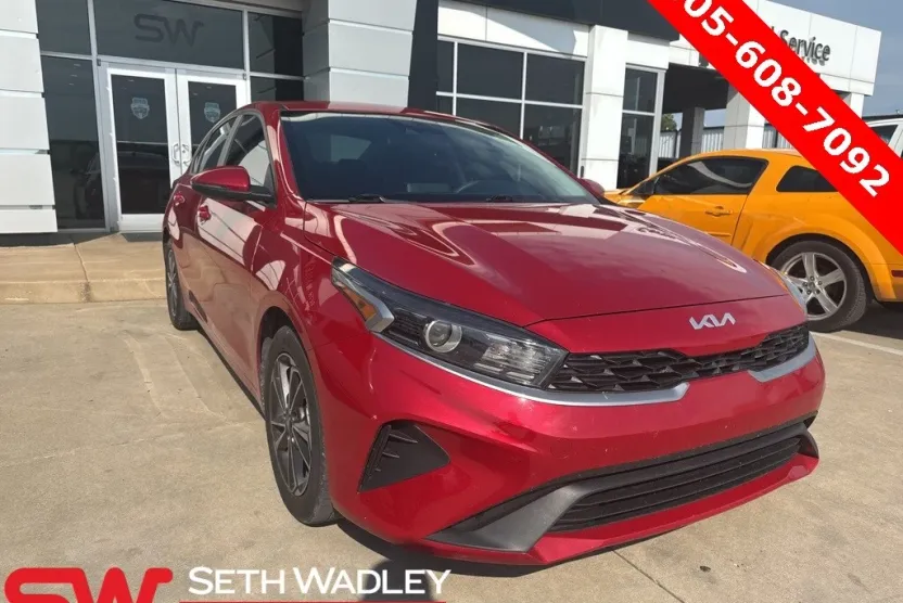 2022 Kia Forte LXS photo 1