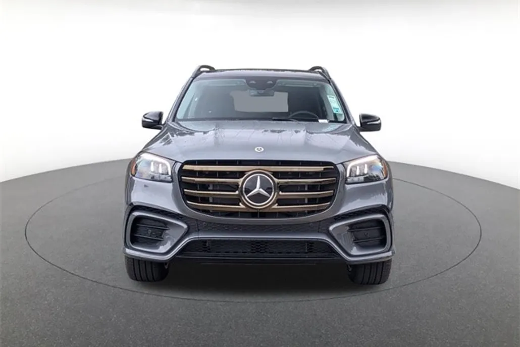 2026 Mercedes Benz GLS 450 4MATIC photo 1