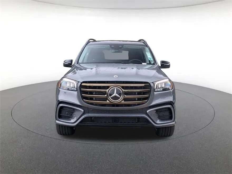 2026 Mercedes Benz GLS 450 4MATIC photo 1