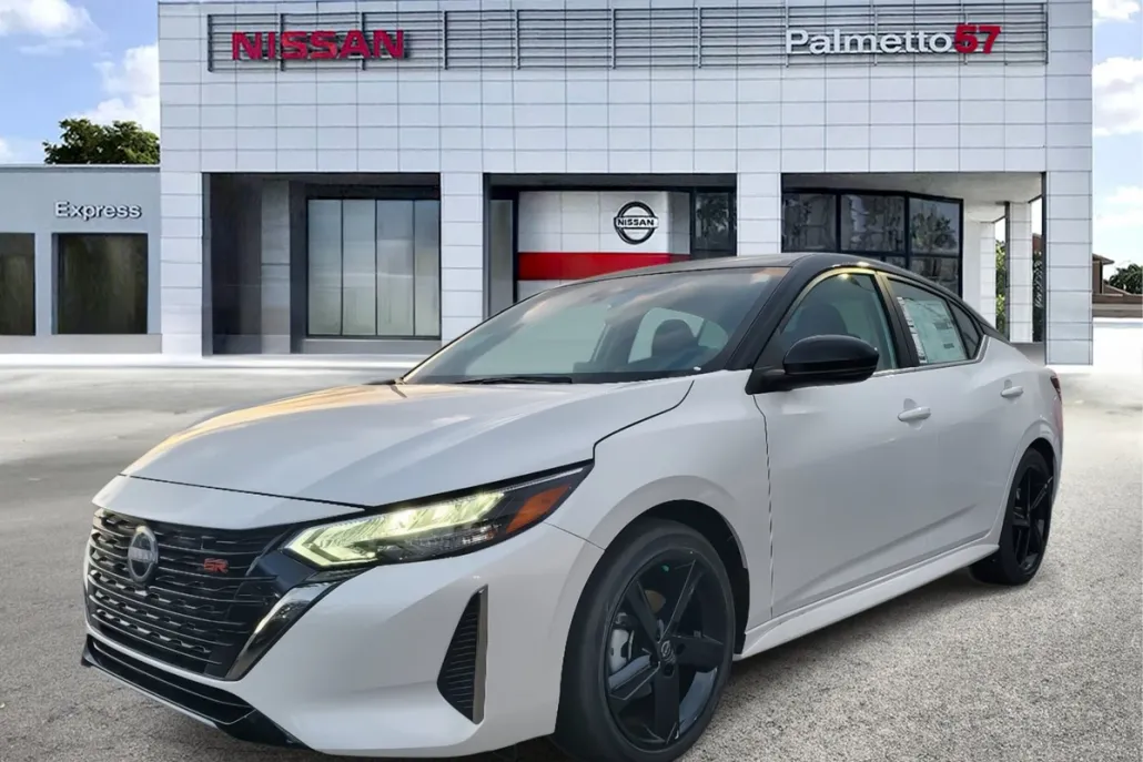 2025 Nissan Sentra SR photo 1